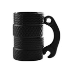 Keramischer Becher mit Reifenmotiv