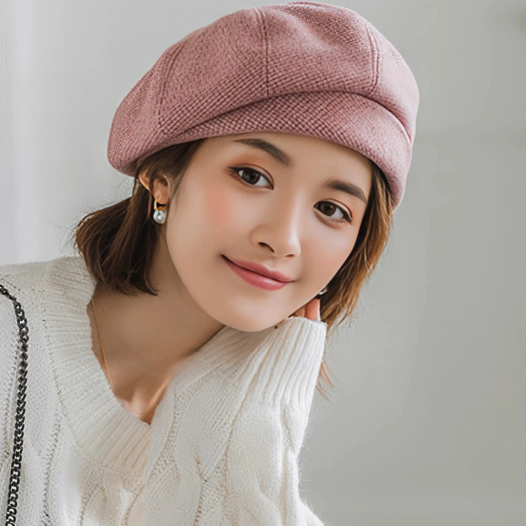 Elegant Women's Beanie Hat for Timeless Comfort