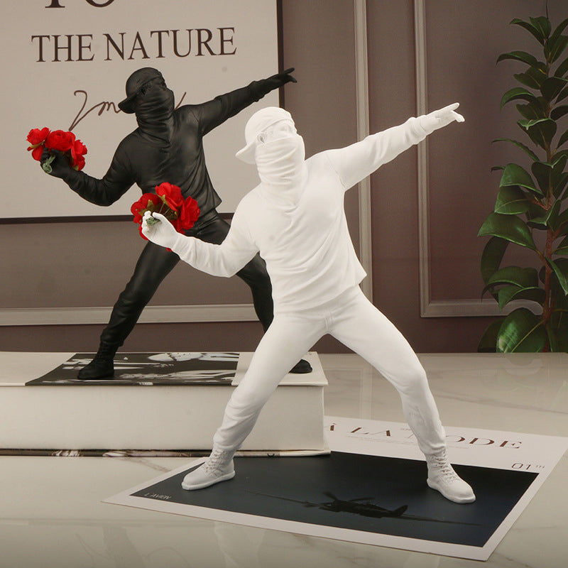 Blumen-Randalierer Dekorationsfigur von Banksy