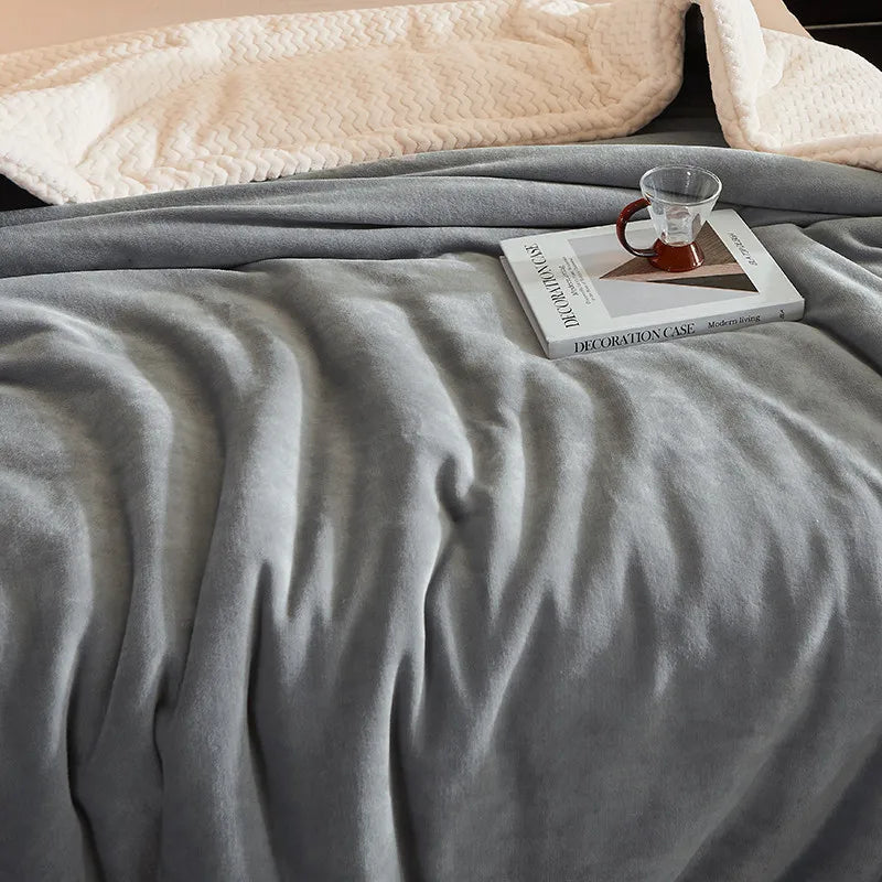 Luxurious Fleece Blanket for Ultimate Comfort