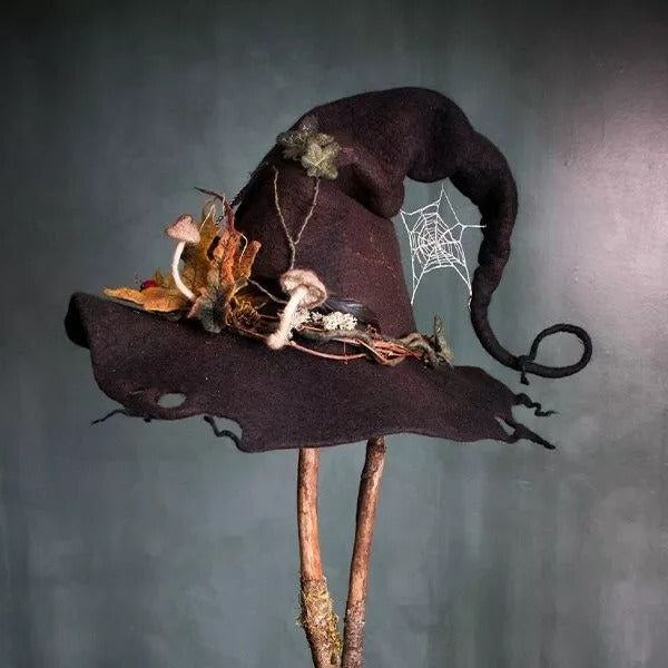 Eleganter Zauberhut aus Merinowolle und Seidenchiffon