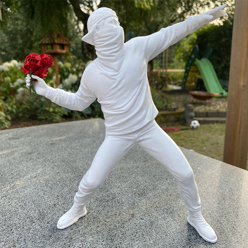 Blumen-Randalierer Dekorationsfigur von Banksy