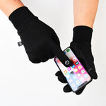 FrostGuard – Keep your hands warm and connected in the cold