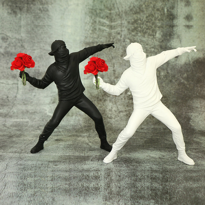 Blumen-Randalierer Dekorationsfigur von Banksy