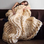 Kuschelige Strickdecke für ultimativen Komfort