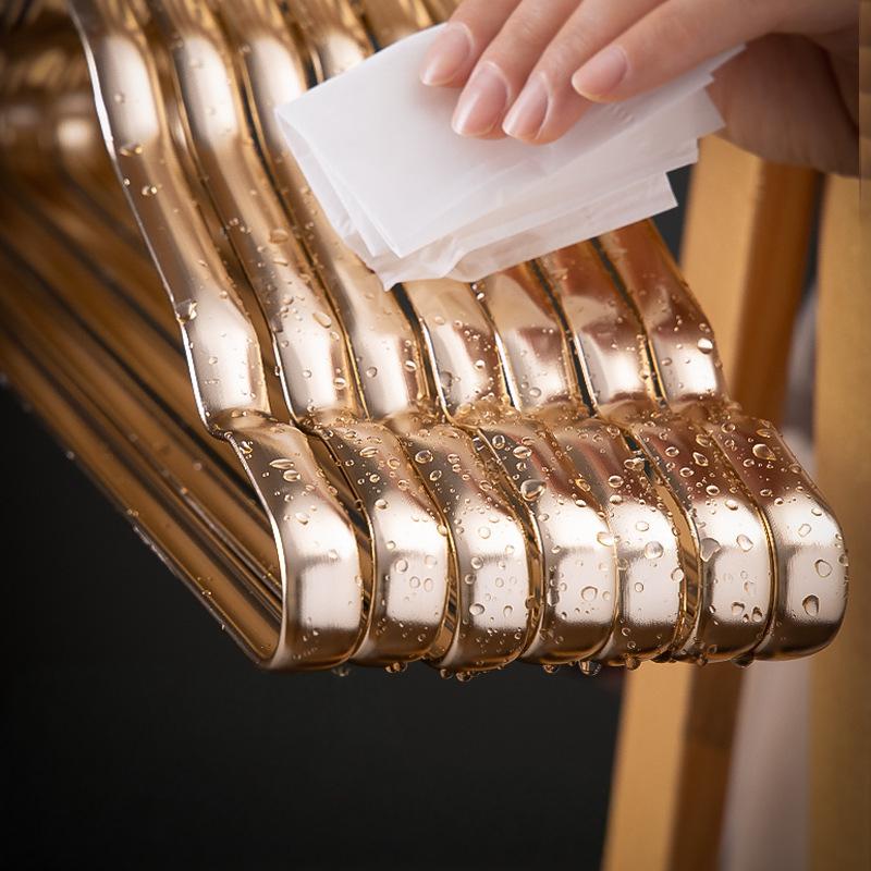 Stylish Metal Clothes Hangers for an Elegant Wardrobe (5 pieces)