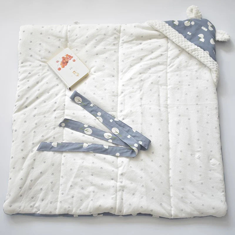 Kuscheldecke für Babys mit Kapuze – Fleece-Decke mit Ohren