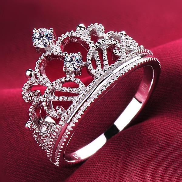 Tiara Ring für Prinzessinnen – Eleganter Schmuck für besondere Anlässe