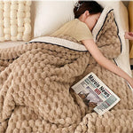 Ultra-Soft Reversible Blanket for Ultimate Comfort