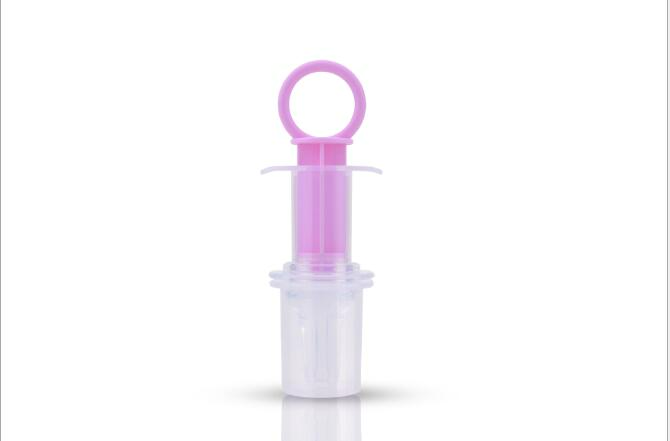 Spritze für Babys mit sanftem Saugeraufsatz