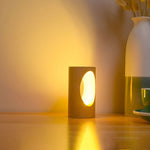 Komfortable Holz-Tischlampe mit LED-Beleuchtung
