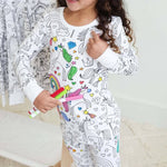 Selbstgestaltbarer Kinderpyjama zum Ausmalen