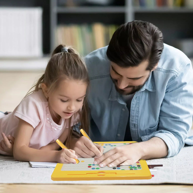 Kreatives Zeichenbrett mit Magnetfunktion für Kinder