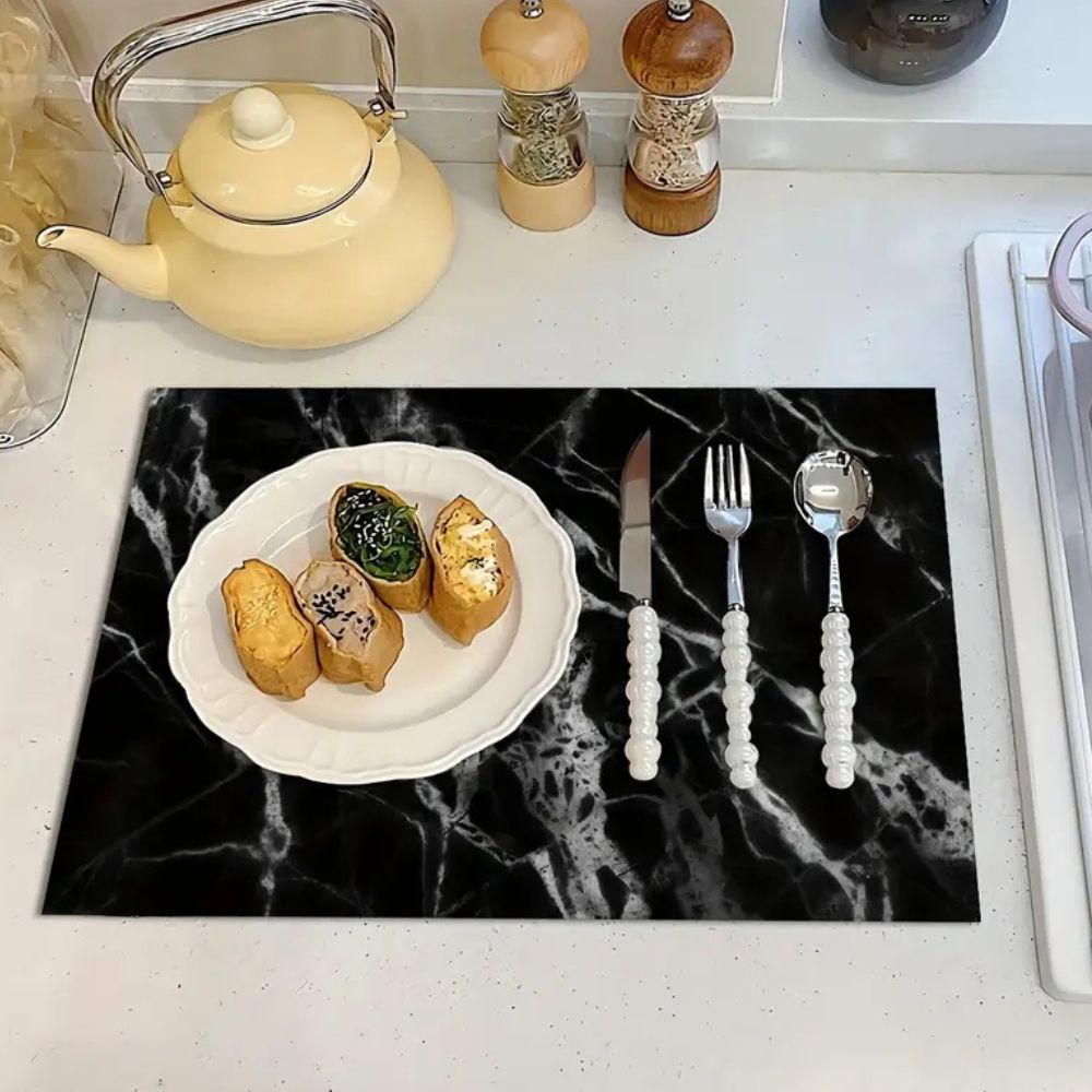 Elegante Geschirr Abtropfmatte mit Marmor-Design