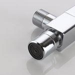 Eleganter Wandhahn mit Knopfgriff aus massivem Messing