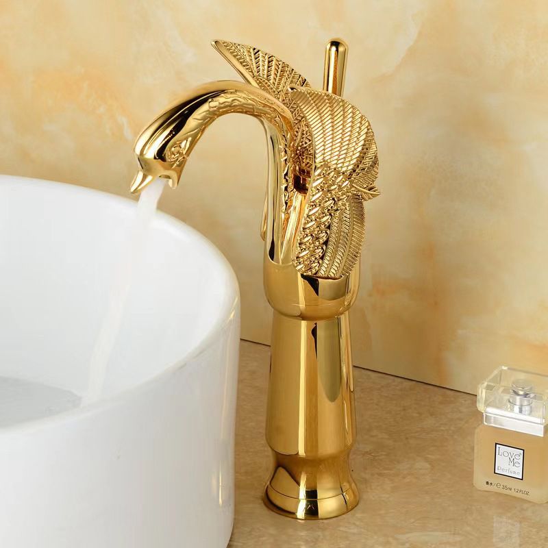 Eleganter Wasserhahn für das Badezimmer mit einem Hebel in verschiedenen Farben