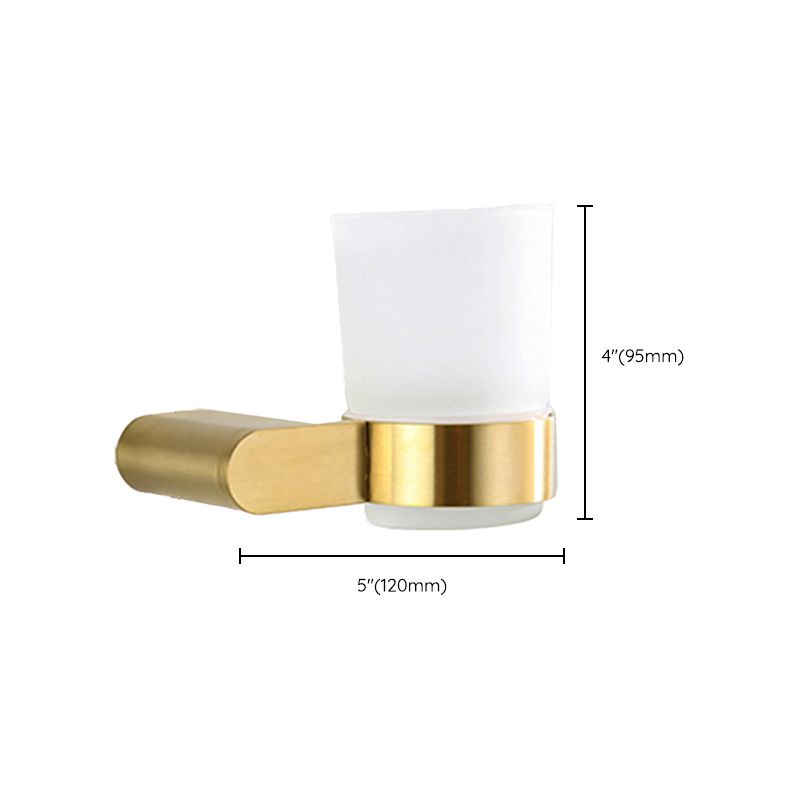Elegantes Badezimmer-Set mit goldenen Handtuchhaltern