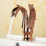 Eleganter Wasserhahn für das Badezimmer mit einem Hebel in verschiedenen Farben