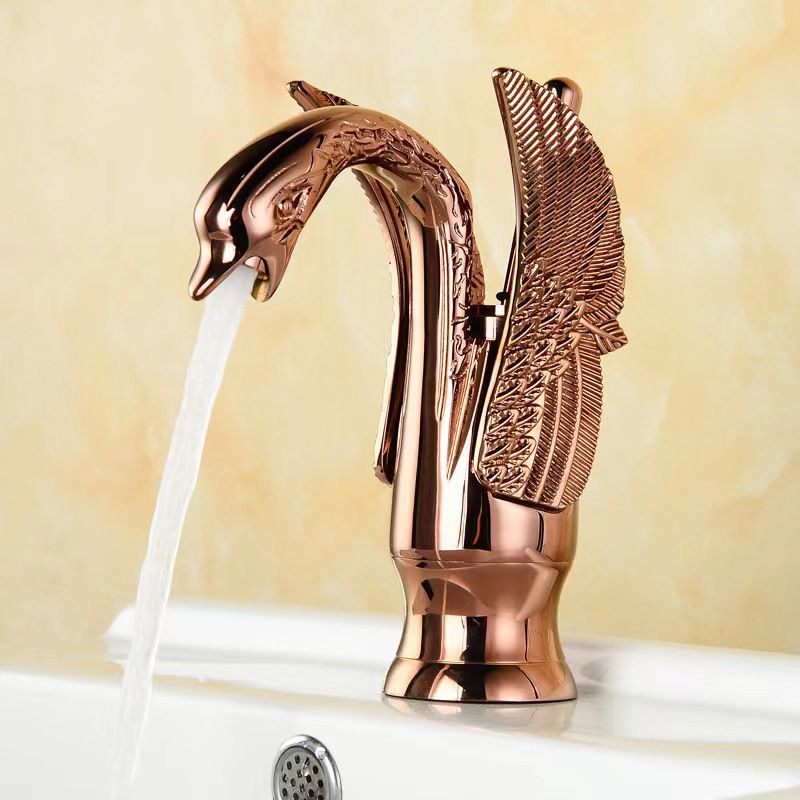 Eleganter Wasserhahn für das Badezimmer mit einem Hebel in verschiedenen Farben