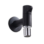 Eleganter Wandhahn mit Knopfgriff aus massivem Messing