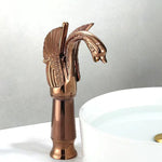 Eleganter Wasserhahn für das Badezimmer mit einem Hebel in verschiedenen Farben