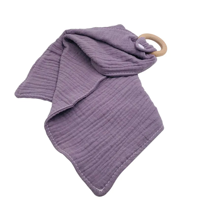 Beißringe für Babys mit Holzring – Sanfte Muslin Tücher als Beißhilfe