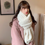 Eleganter und warmer Damenwickelschal für den Winter