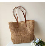 Stilvolle Rattan-Tasche mit Lederriemen für jeden Anlass