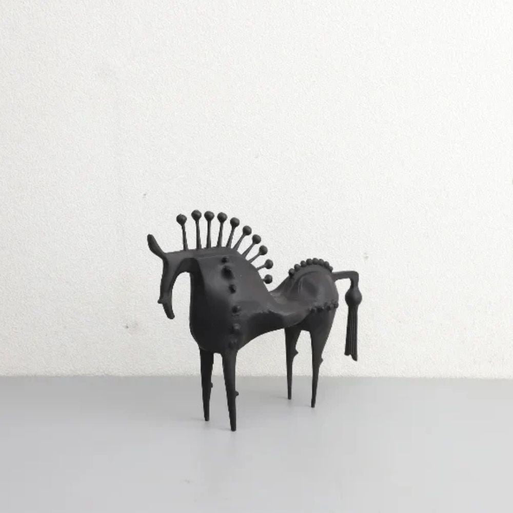 Moderne Metallskulptur eines Pferdes | EquinoxArt