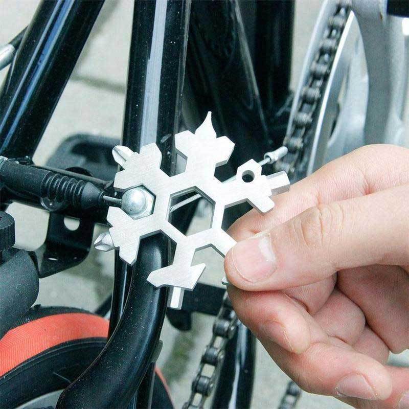 Multifunktionales Schneeflockenwerkzeugset für Abenteuer