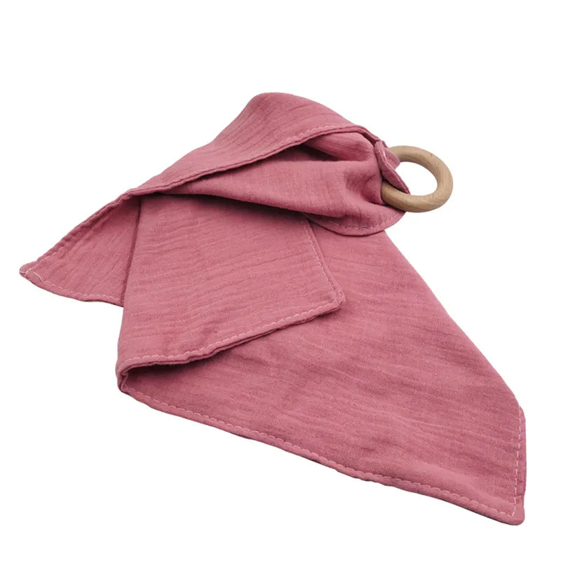 Beißringe für Babys mit Holzring – Sanfte Muslin Tücher als Beißhilfe