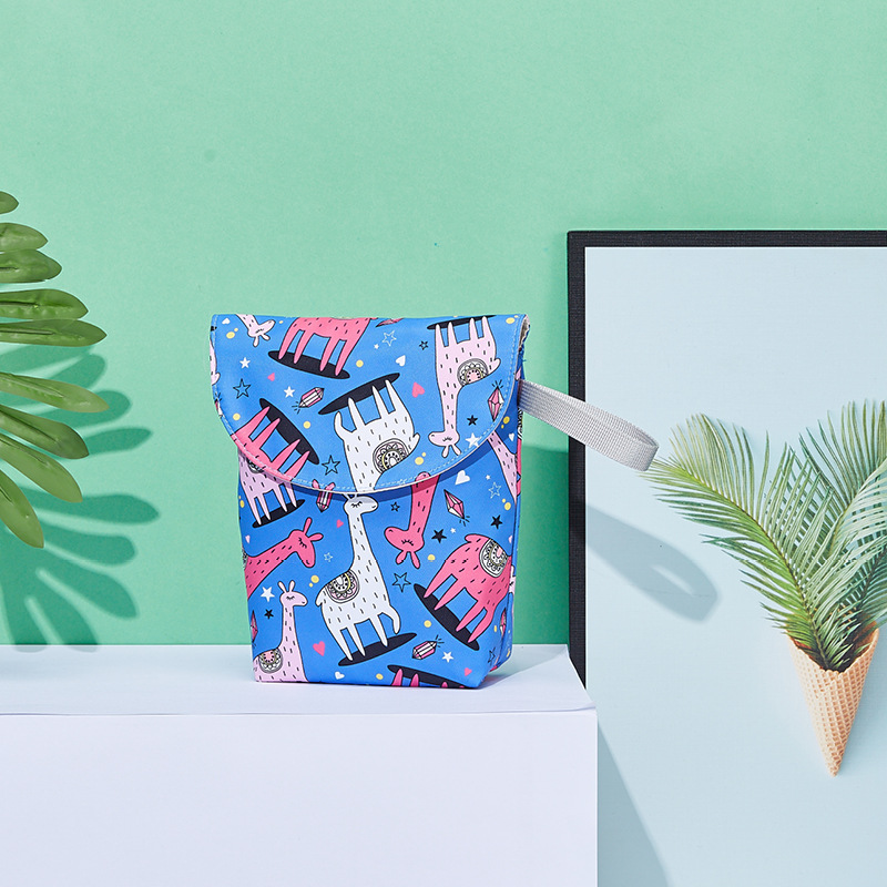 Windeltasche mit Reißverschluss – Wasserdichter Wetbag für den Kinderwagen