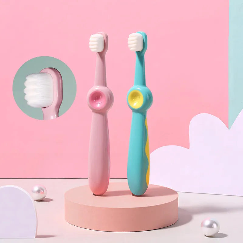 Ergonomische Babyzahnbürsten – Set für sanfte Zahnpflege bei Kindern