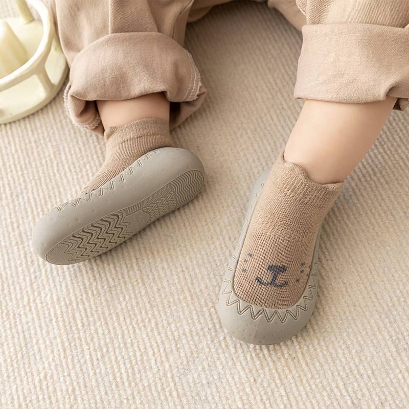 Kinderschuhe zum Hineinschlüpfen für zu Hause – Bequem und Praktisch
