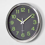 Elegante Wanduhr mit LED-Beleuchtung – Zeitloses Design