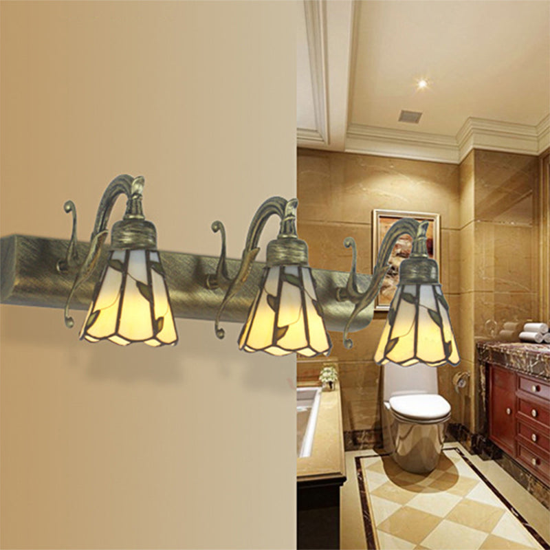 Elegantes 3-Lampen Wandlicht mit Tiffany-Design für Ihr Badezimmer