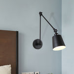 Wandleseleuchte mit 2-Gelenk-Schwenkarm in Schwarz/Weiß – Nordic Design