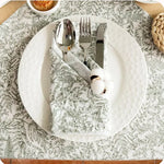 Charmantes 18" Baumwollplatzdeckchen mit Blumenmuster für den Tisch