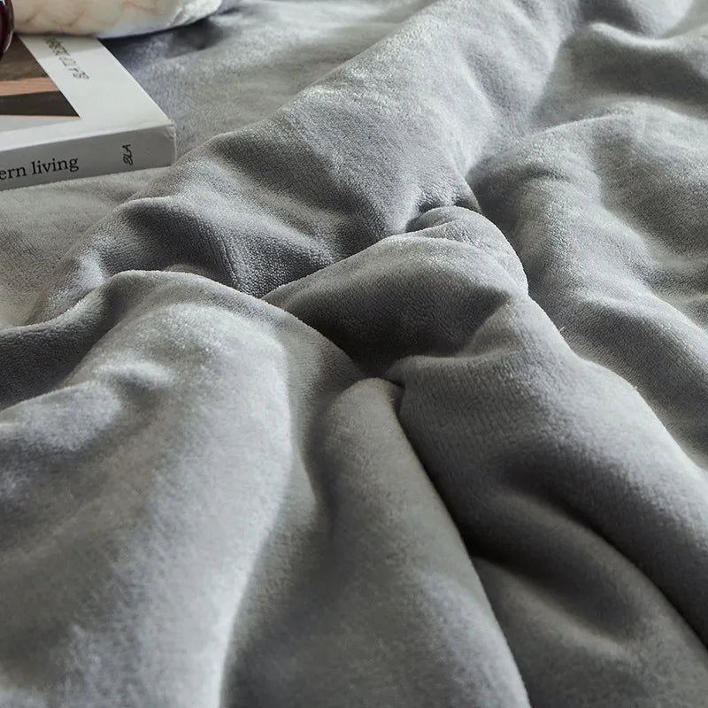 Luxurious Fleece Blanket for Ultimate Comfort
