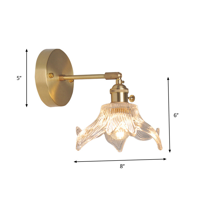 Elegante Wandleseleuchte mit schwenkbarem Arm und Glaskuppel