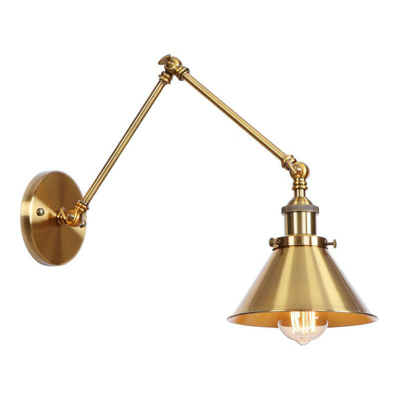 Elegante Wandlampe aus Messing mit Schwenkarme und Schirm