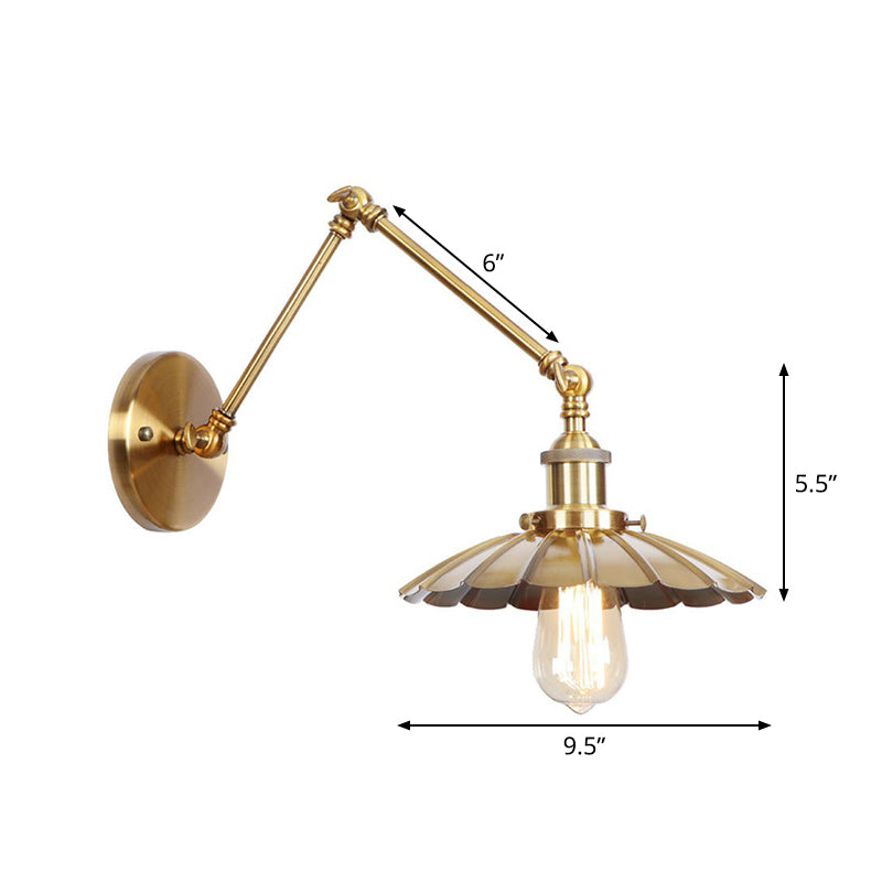Elegante Wandlampe aus Messing mit Schwenkarme und Schirm