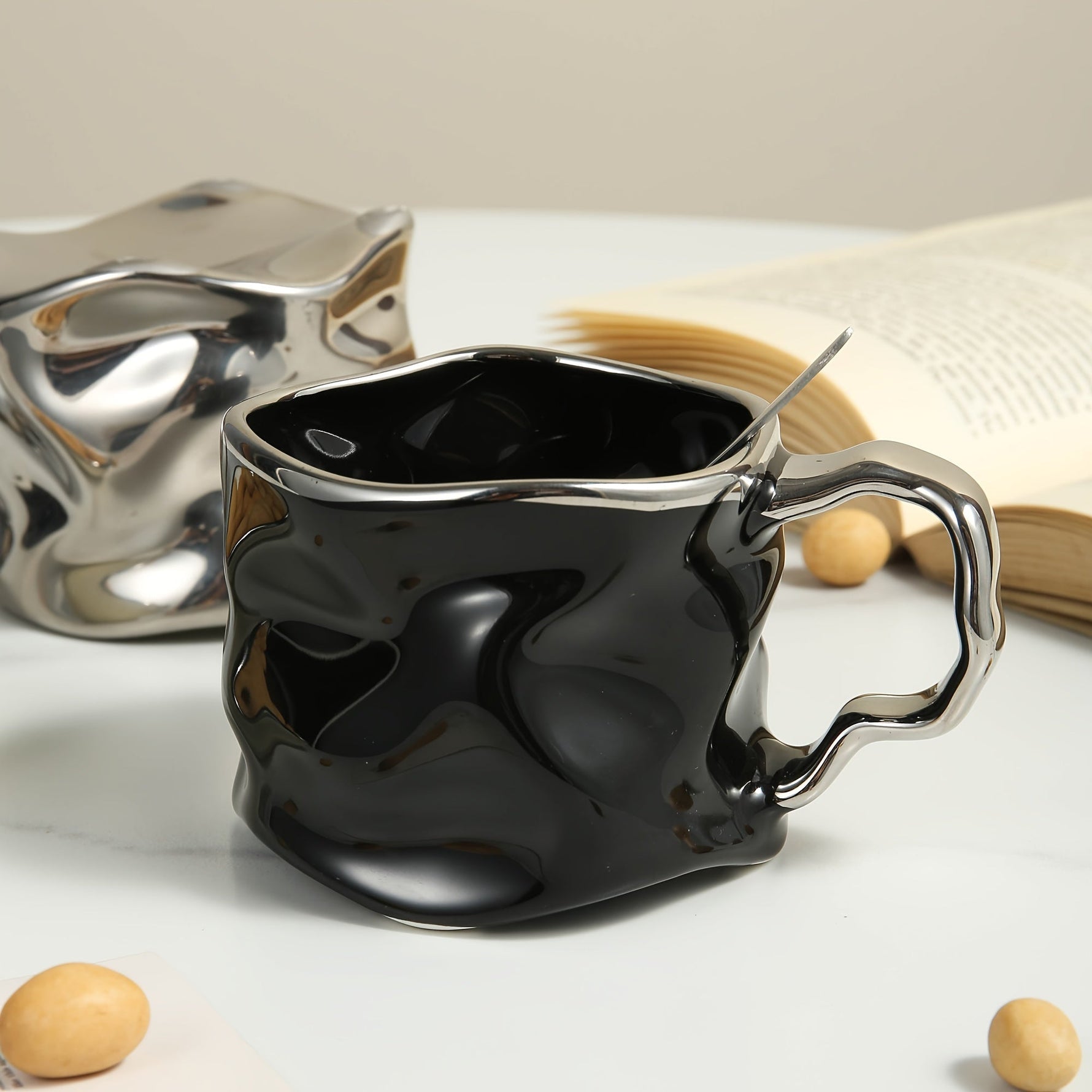 KreativKaffeebecher – Handgefertigte Keramiktasse mit Einzigartigem Design