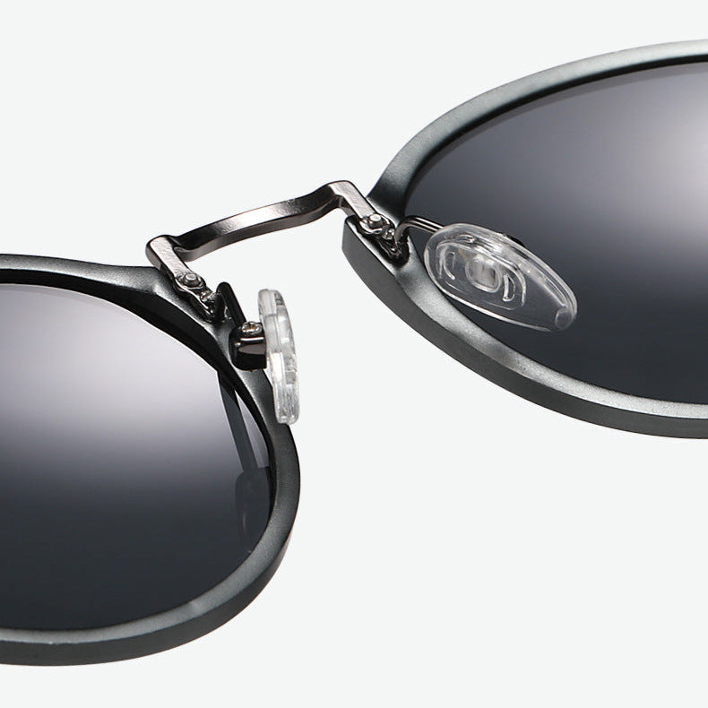 LuxeVision – Fashionable Men's Sunglasses UV400