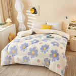 Sleeping Comfort Blanket Blütenzauber | Soft & Easy Care | Elegant Design