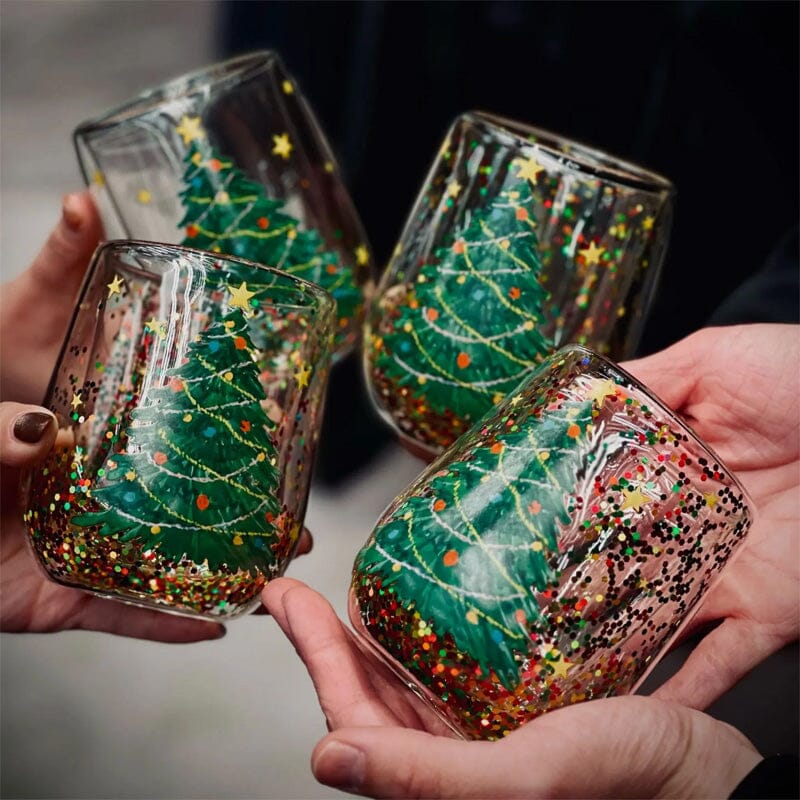 Weihnachtstasse in Baumform