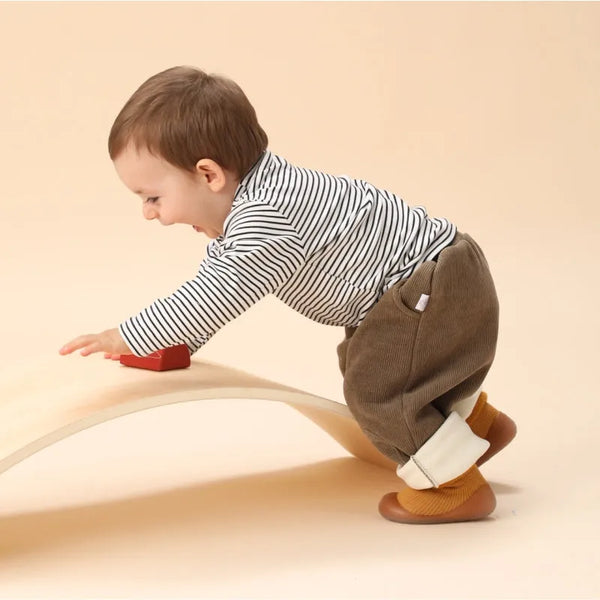 Rutschfeste Socken-Schuhe für kleine Kinder – Wärme und Sicherheit