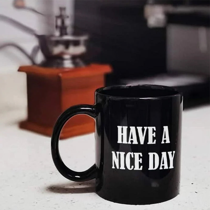 Kaffeebecher mit Mittelfinger – Lustiger Geschenkbecher "Schönen Tag