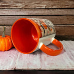 Geisterhafte Kürbis-Tasse für Kaffeegenuss