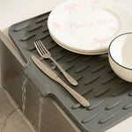 Silicone Drying Mat for the Kitchen – Heat-Resistant, Non-Slip, and Space-Saving